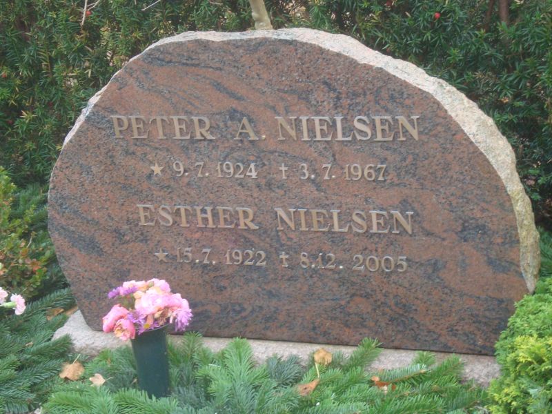 Esther Nielsen.JPG